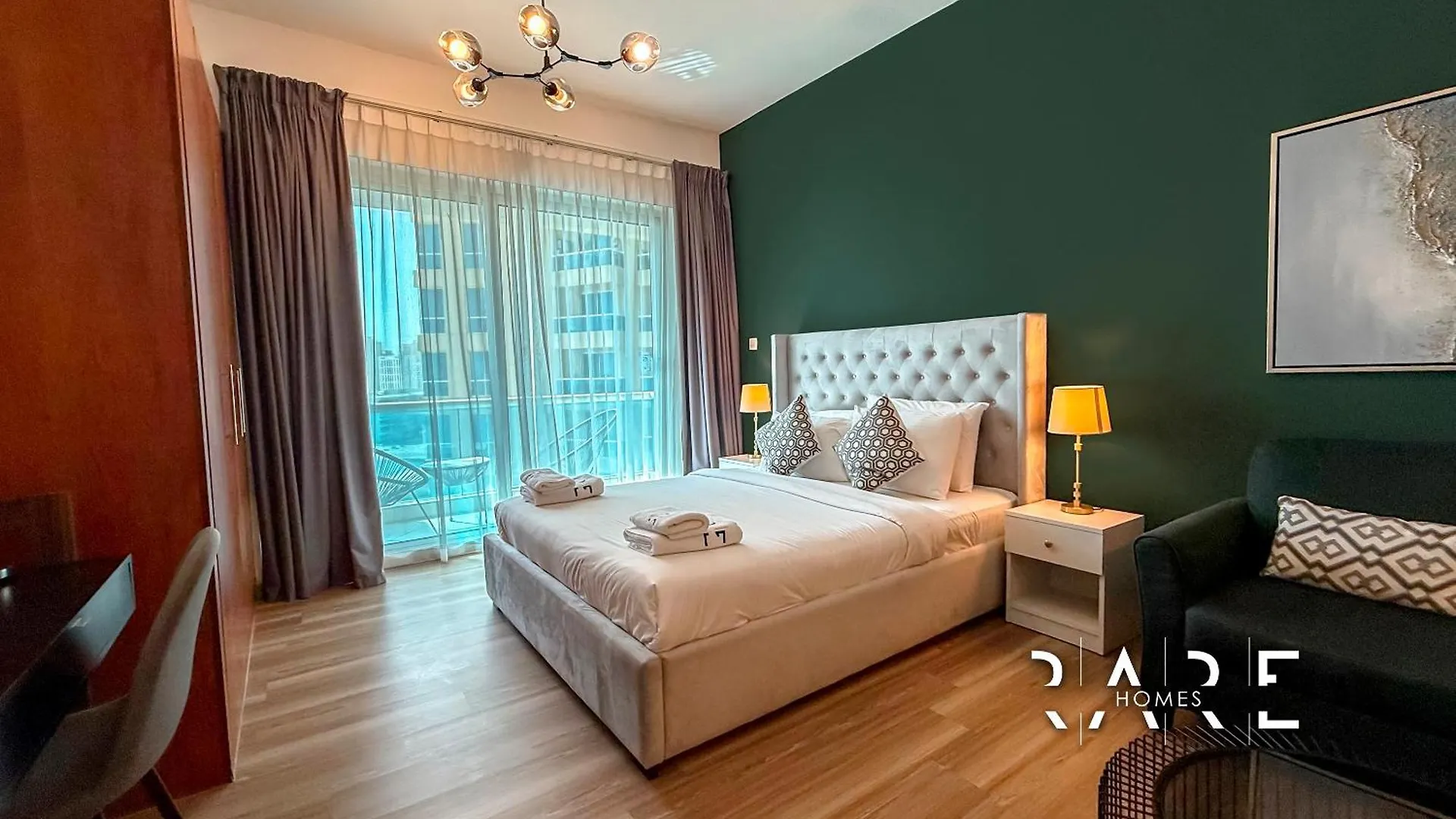 Rare Holiday Homes - Lake View - The Crescent Tower A - Near Me'Aisem Mall - R702 Dubaj 0*,