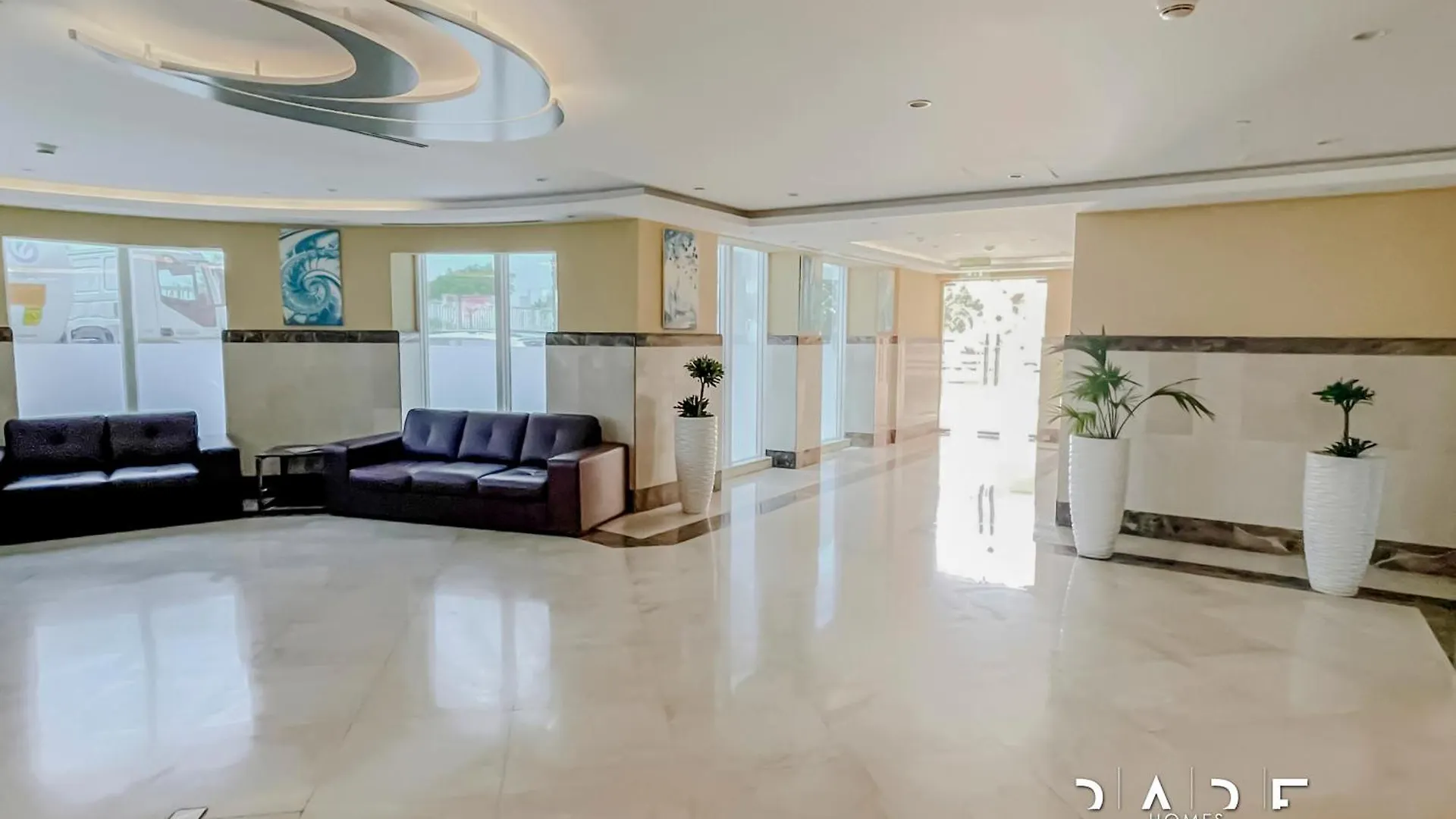 Rare Holiday Homes - Lake View - The Crescent Tower A - Near Me'Aisem Mall - R702 迪拜 公寓