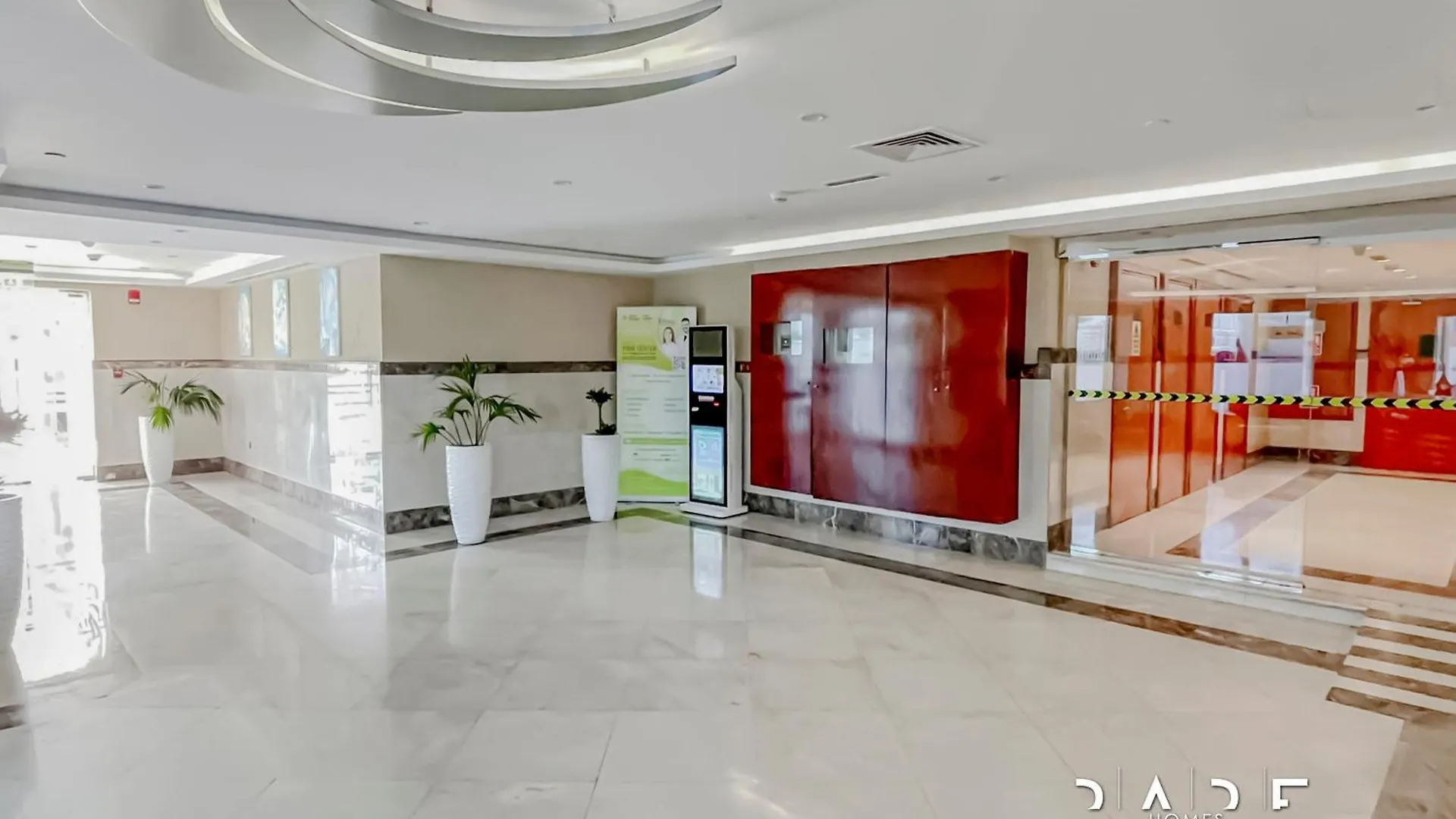 Rare Holiday Homes - Lake View - The Crescent Tower A - Near Me'Aisem Mall - R702 迪拜 阿拉伯联合酋长国