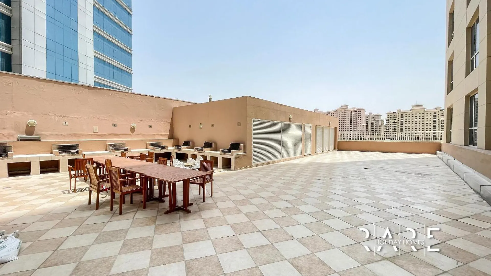Rare Holiday Homes - Pool And Lake View - The Crescent Tower A - Near Me'Aisem Mall - R702 Dubai