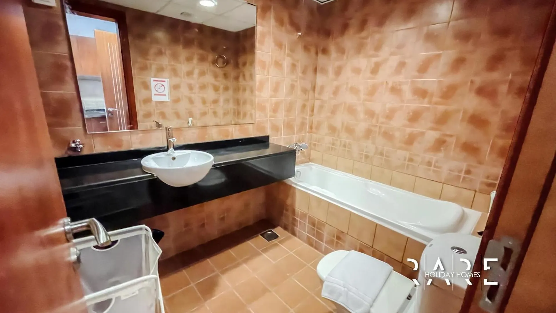 Rare Holiday Homes - Pool And Lake View - The Crescent Tower A - Near Me'Aisem Mall - R702 Dubai 0*,