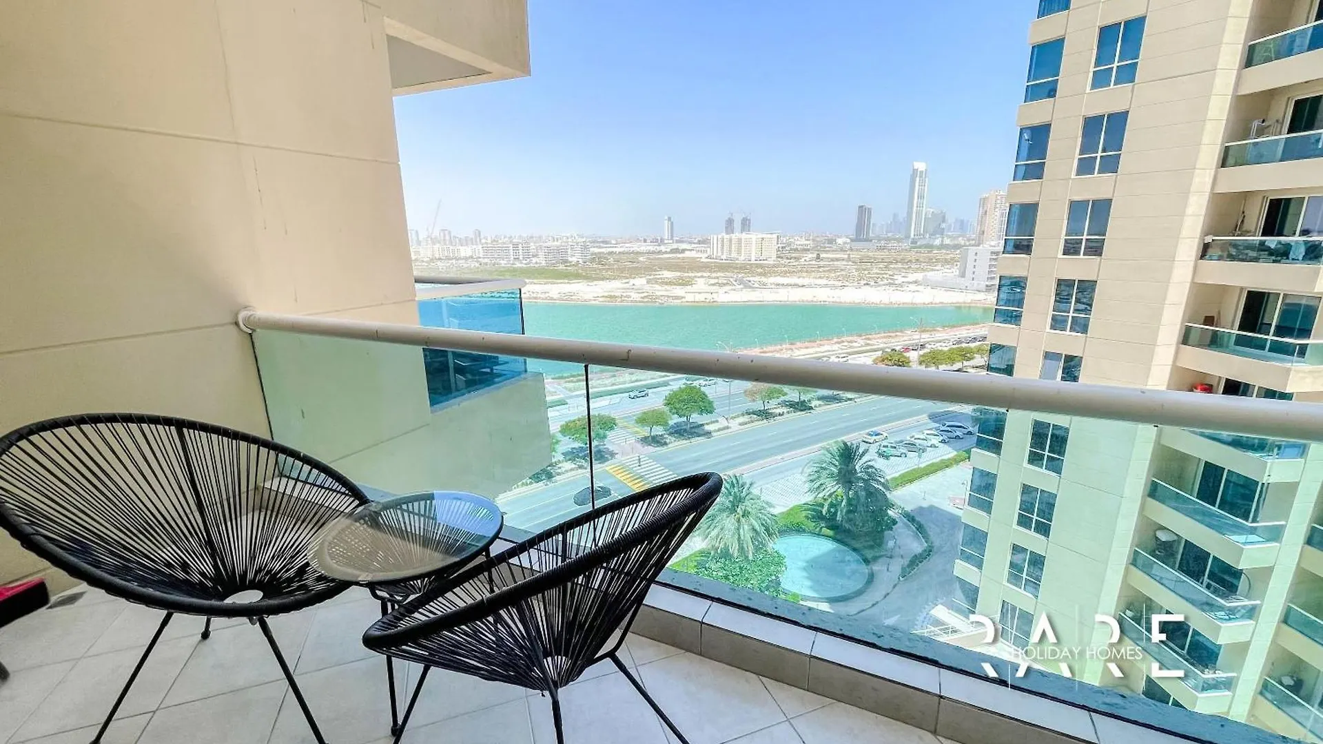 Rare Holiday Homes - Pool And Lake View - The Crescent Tower A - Near Me'Aisem Mall - R702 Dubai United Arab Emirates