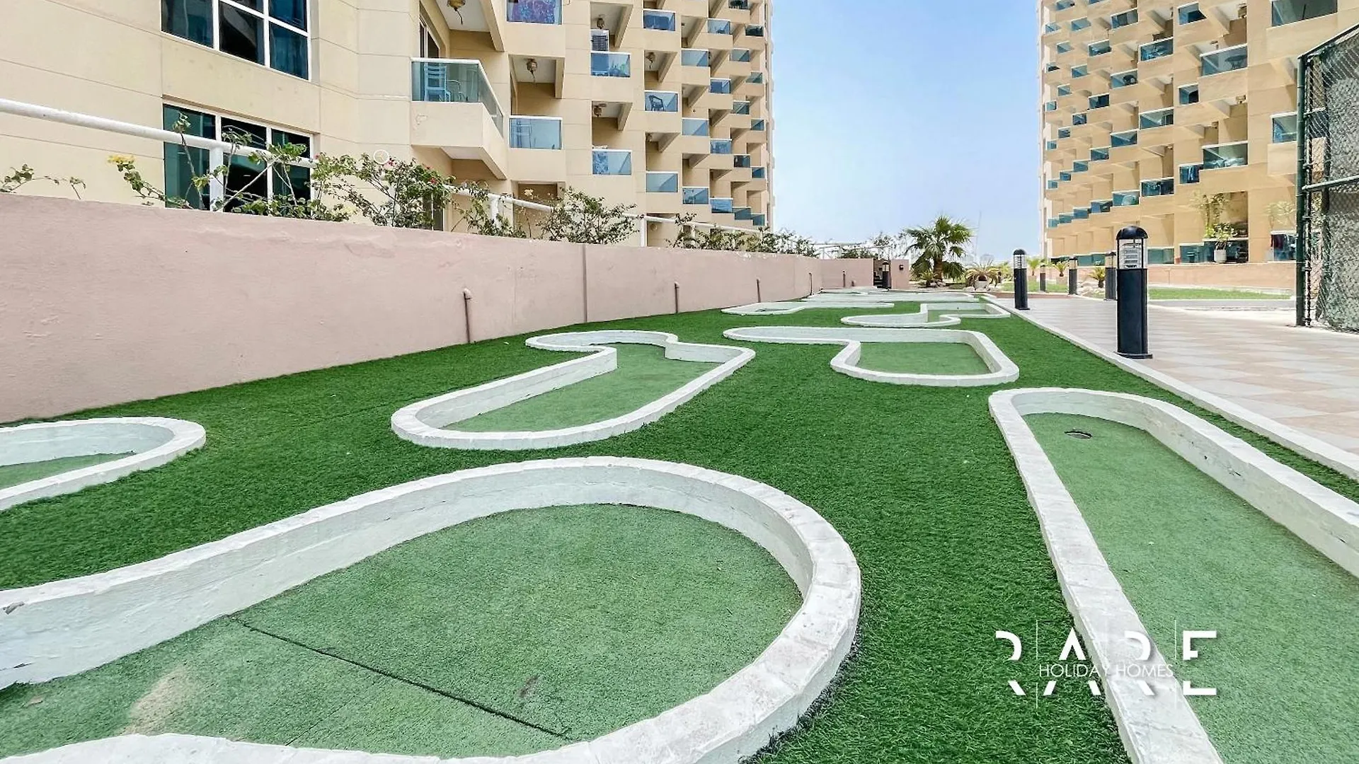 Rare Holiday Homes - Pool And Lake View - The Crescent Tower A - Near Me'Aisem Mall - R702 Dubai United Arab Emirates