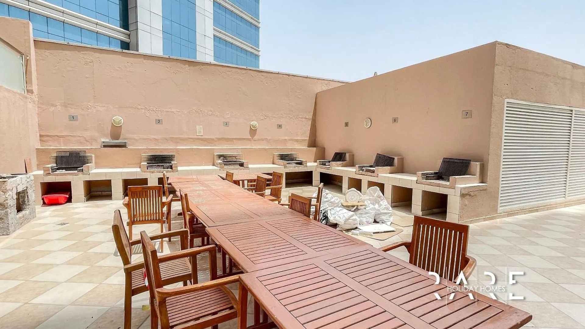Rare Holiday Homes - Pool And Lake View - The Crescent Tower A - Near Me'Aisem Mall - R702 Dubai Apartment