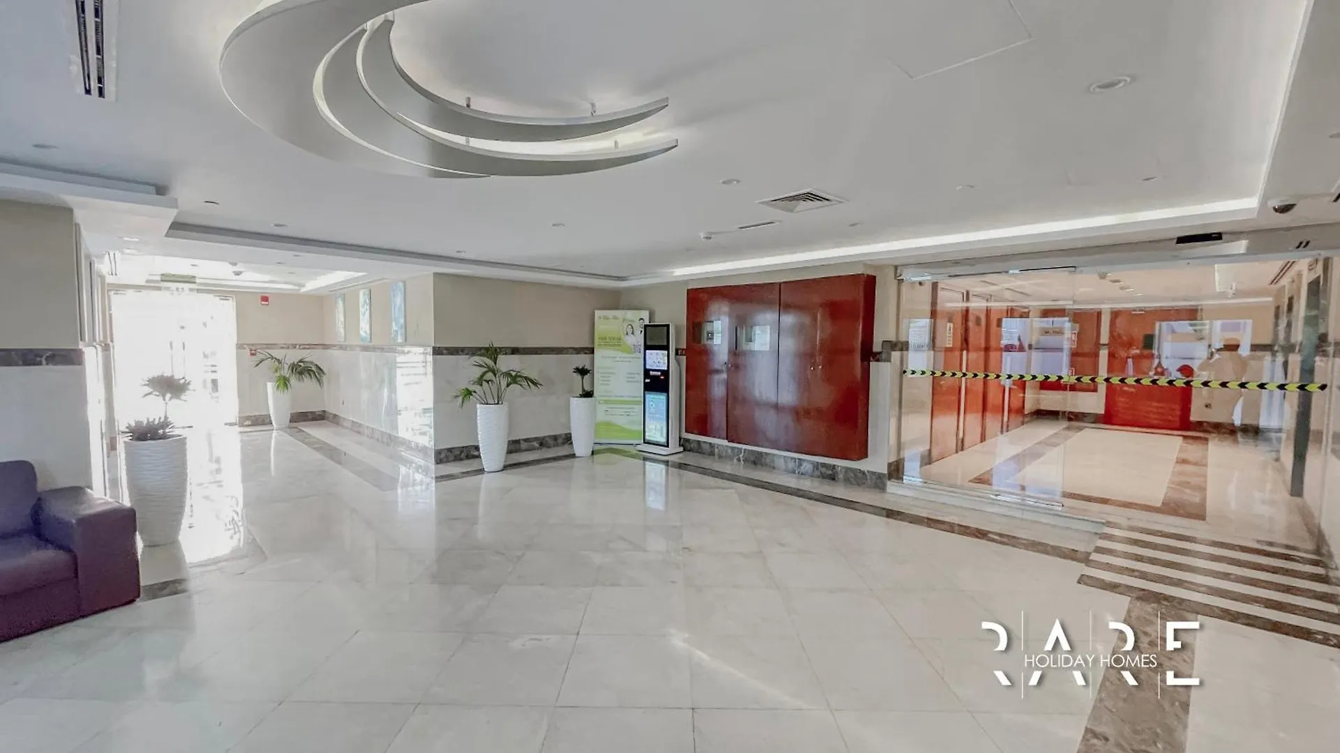 Rare Holiday Homes - Pool And Lake View - The Crescent Tower A - Near Me'Aisem Mall - R702 Dubai 0*,